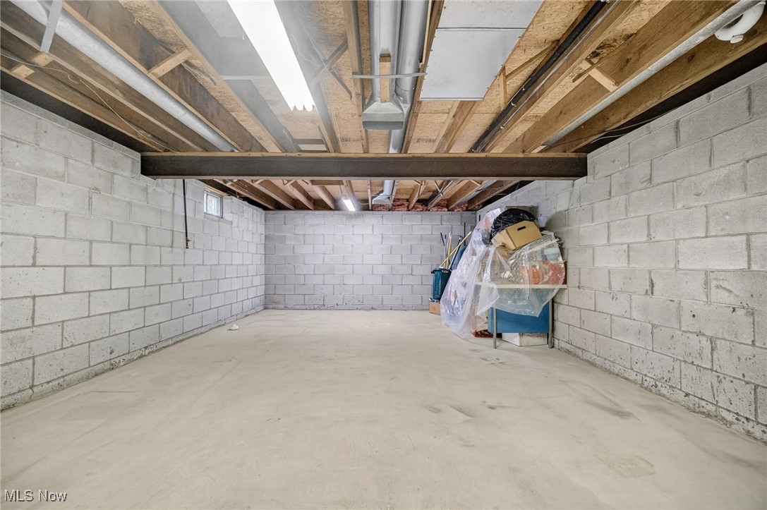 100 E Decker Drive Seven Hills OH 44131