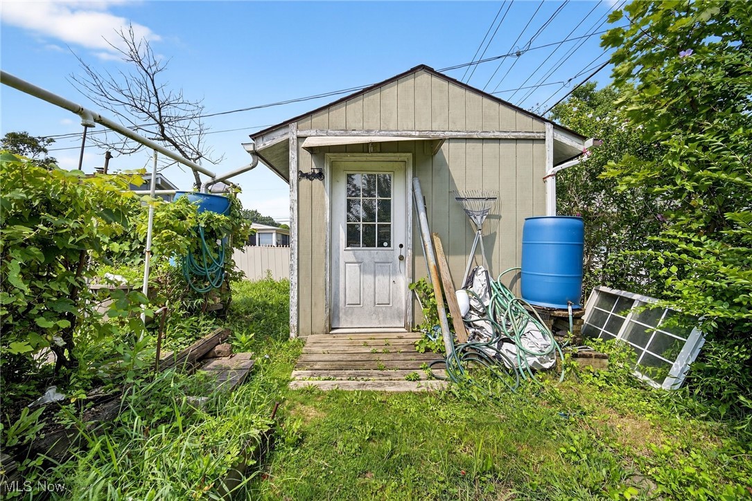 100 E Decker Drive Seven Hills OH 44131