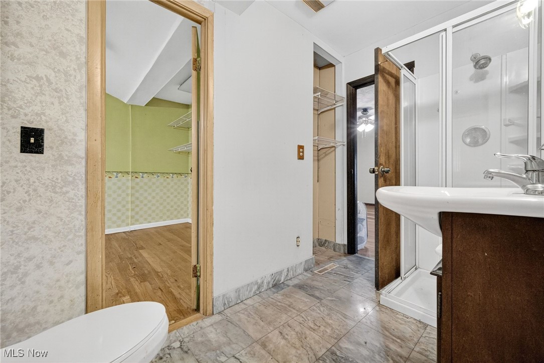 100 E Decker Drive Seven Hills OH 44131