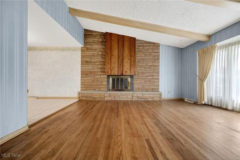 100 E Decker Drive Seven Hills OH 44131