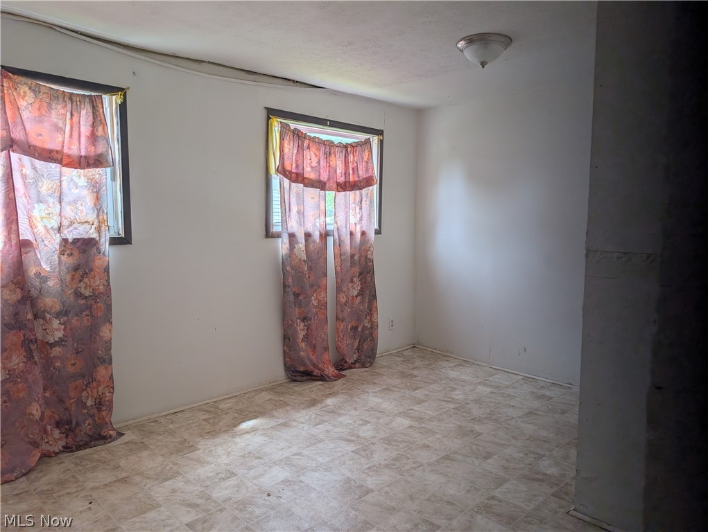 20 S High Street Glouster OH 45732