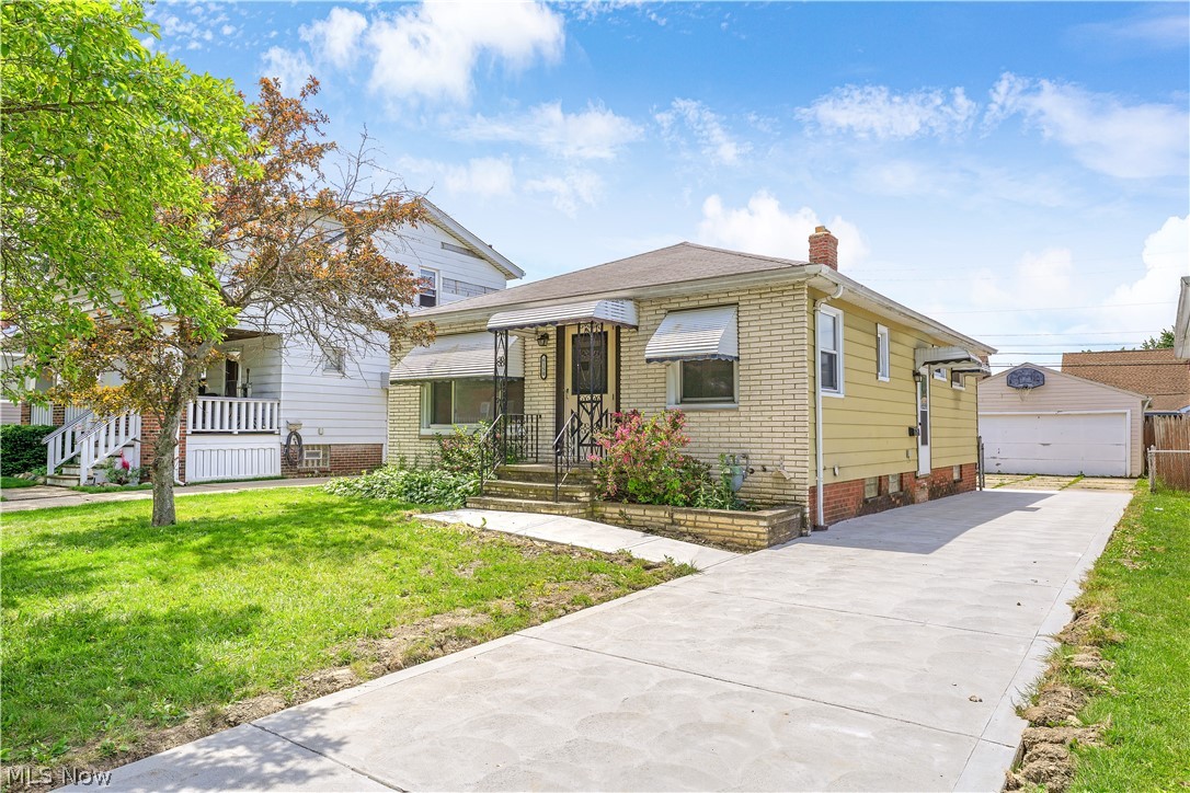 6150 Wareham Drive Parma OH 44129