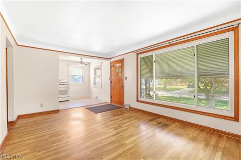 6150 Wareham Drive Parma OH 44129