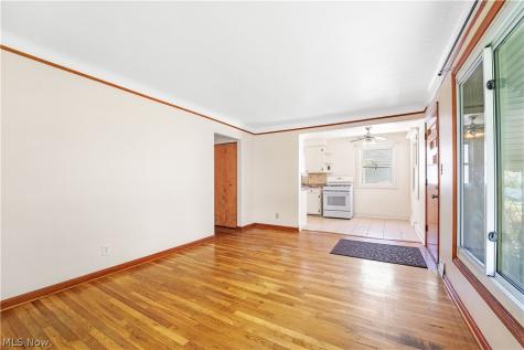 6150 Wareham Drive Parma OH 44129