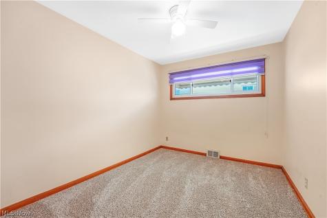 6150 Wareham Drive Parma OH 44129