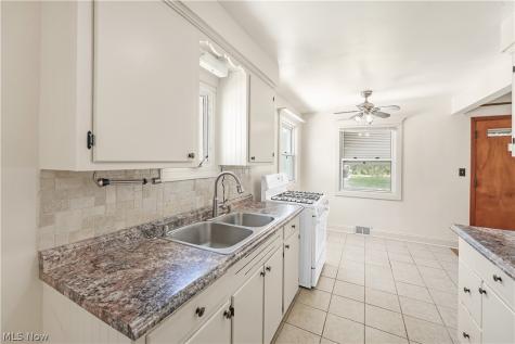6150 Wareham Drive Parma OH 44129