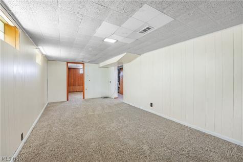 6150 Wareham Drive Parma OH 44129