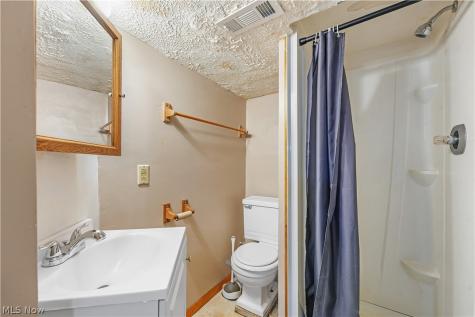 6150 Wareham Drive Parma OH 44129