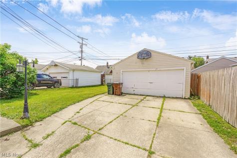 6150 Wareham Drive Parma OH 44129