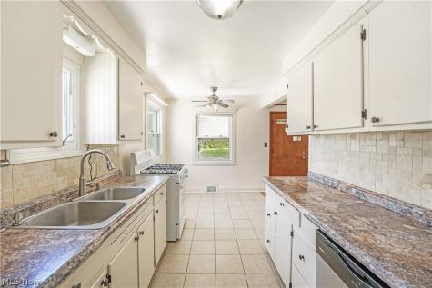 6150 Wareham Drive Parma OH 44129