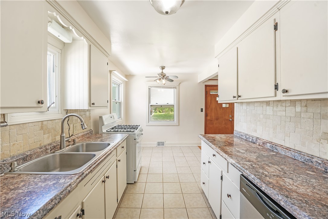 6150 Wareham Drive Parma OH 44129