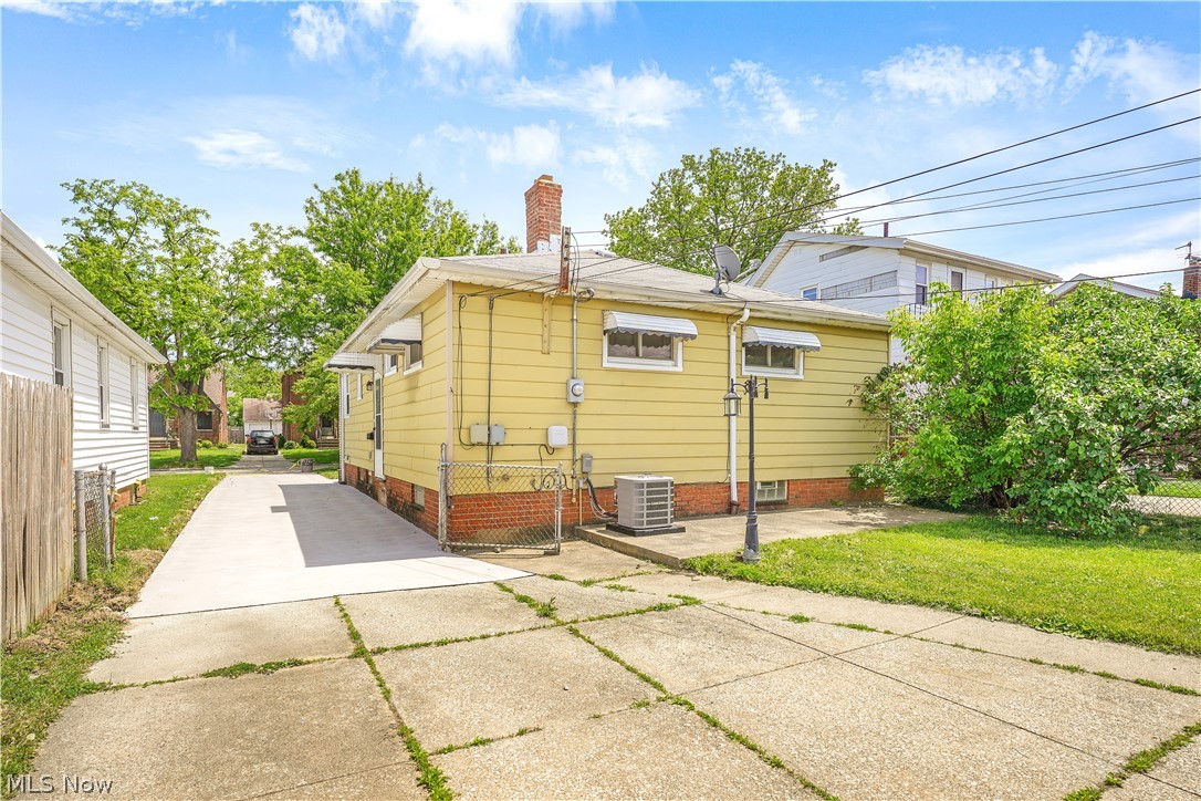 6150 Wareham Drive Parma OH 44129