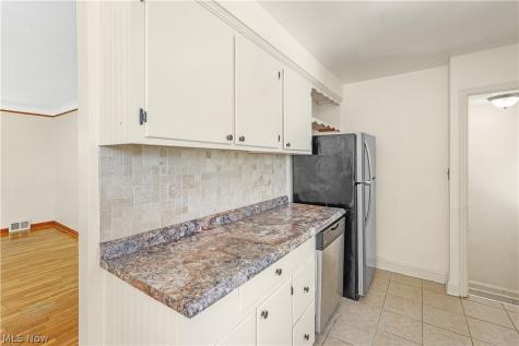 6150 Wareham Drive Parma OH 44129