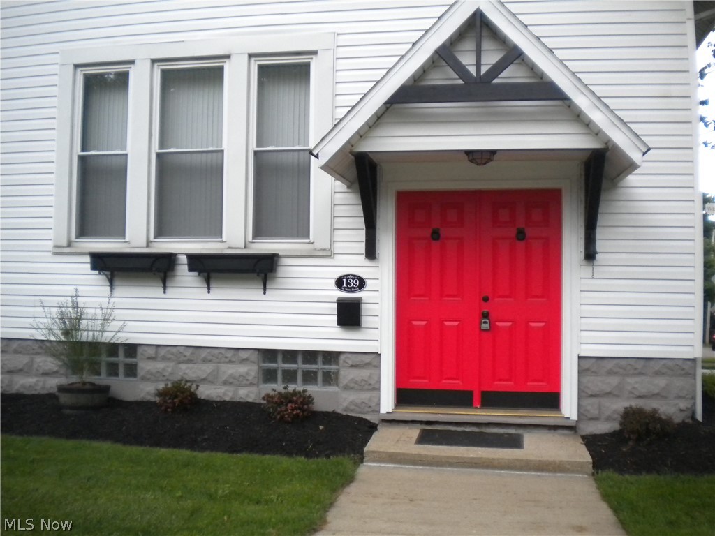 139 W State Street Barberton OH 44203