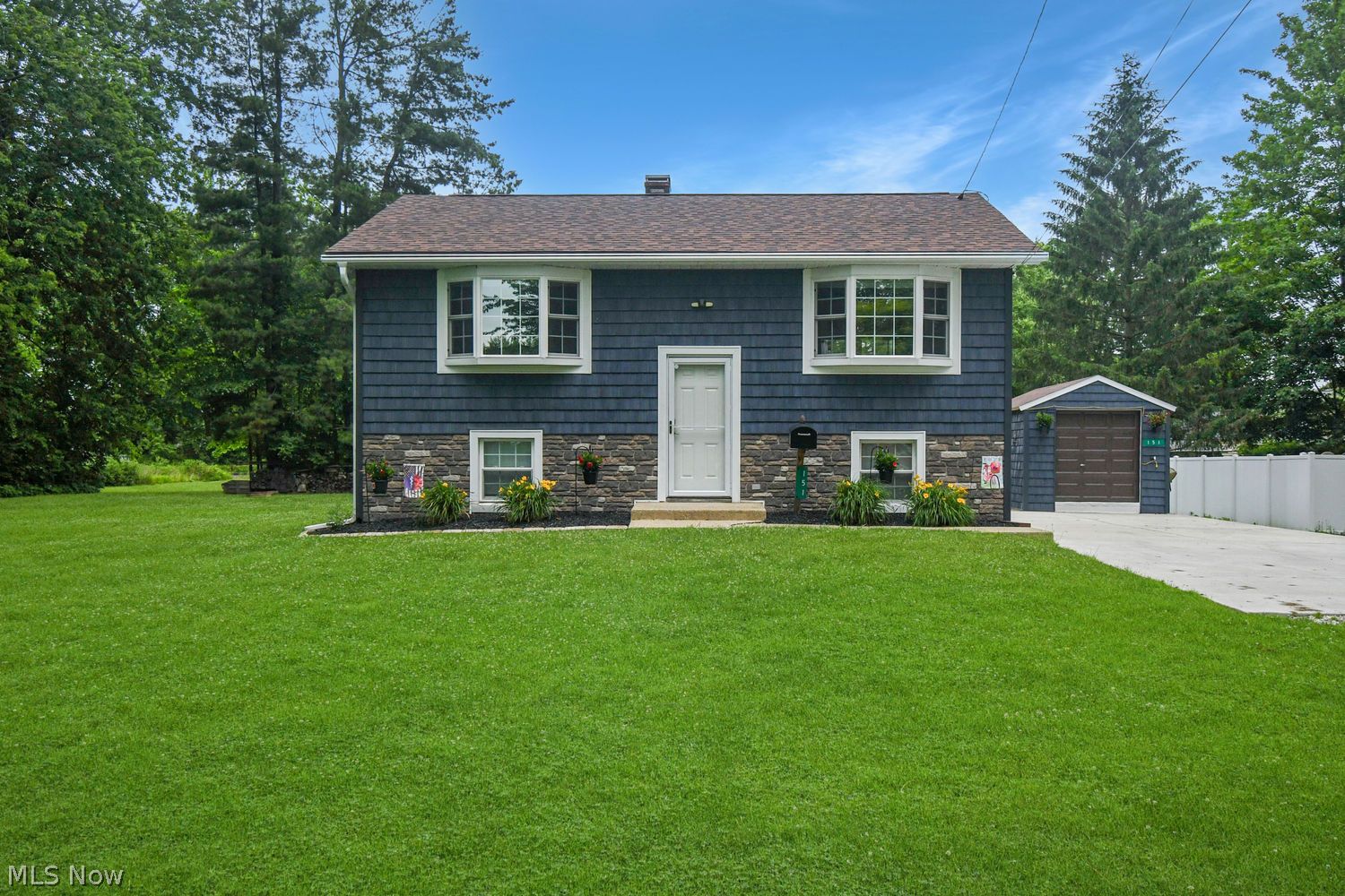 151 W Tibbitts Street Geneva OH 44041