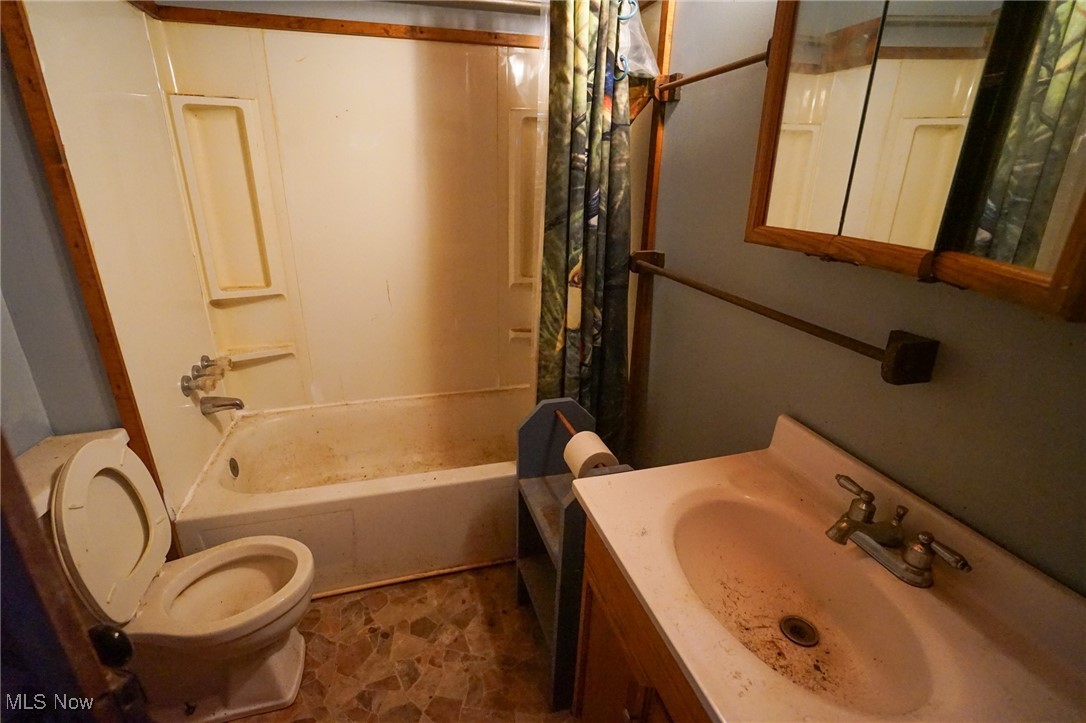 34799 Paw Road Lower Salem OH 45745