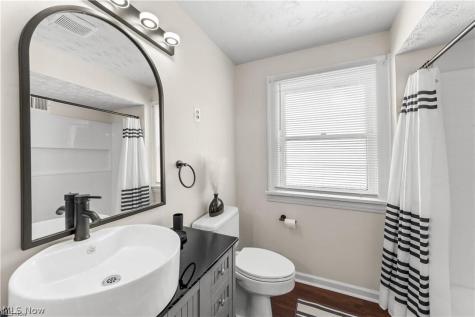 3525 Raymont Road University Heights OH 44118