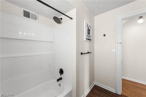 3525 Raymont Road University Heights OH 44118