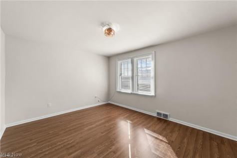 3525 Raymont Road University Heights OH 44118
