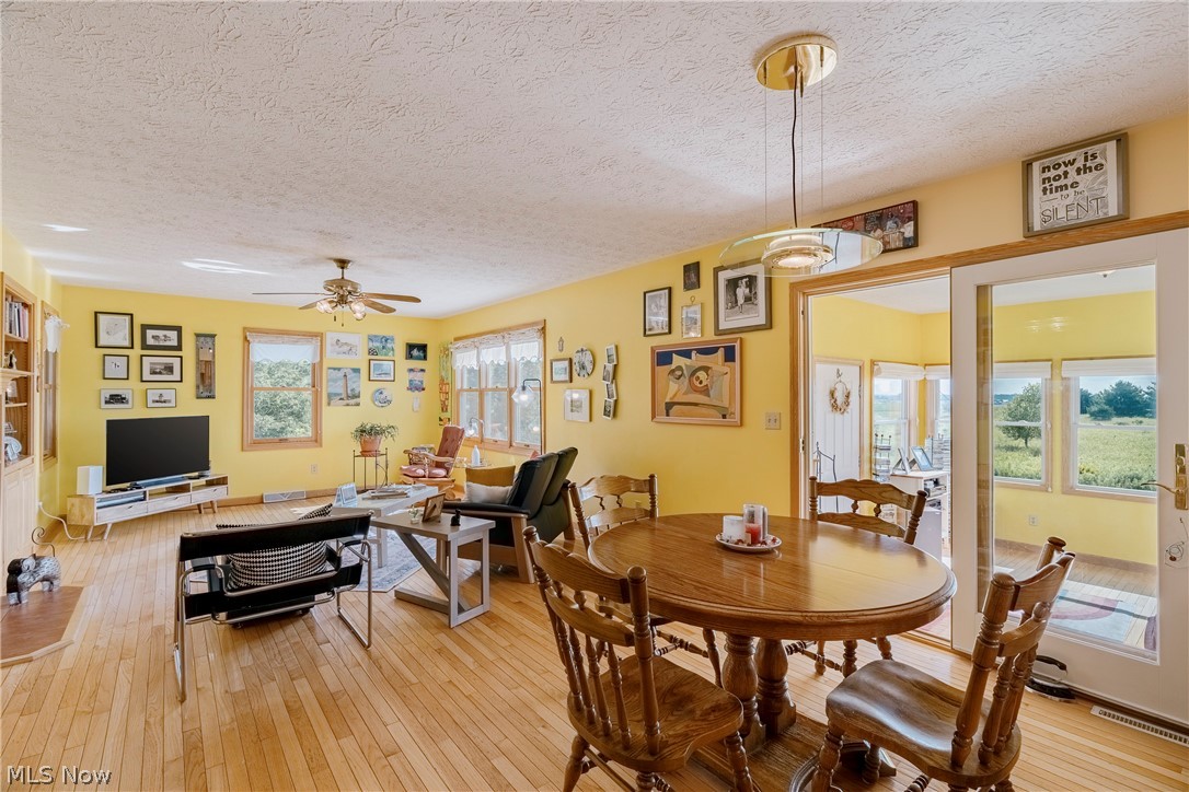 5174 Oakhill Street Louisville OH 44641