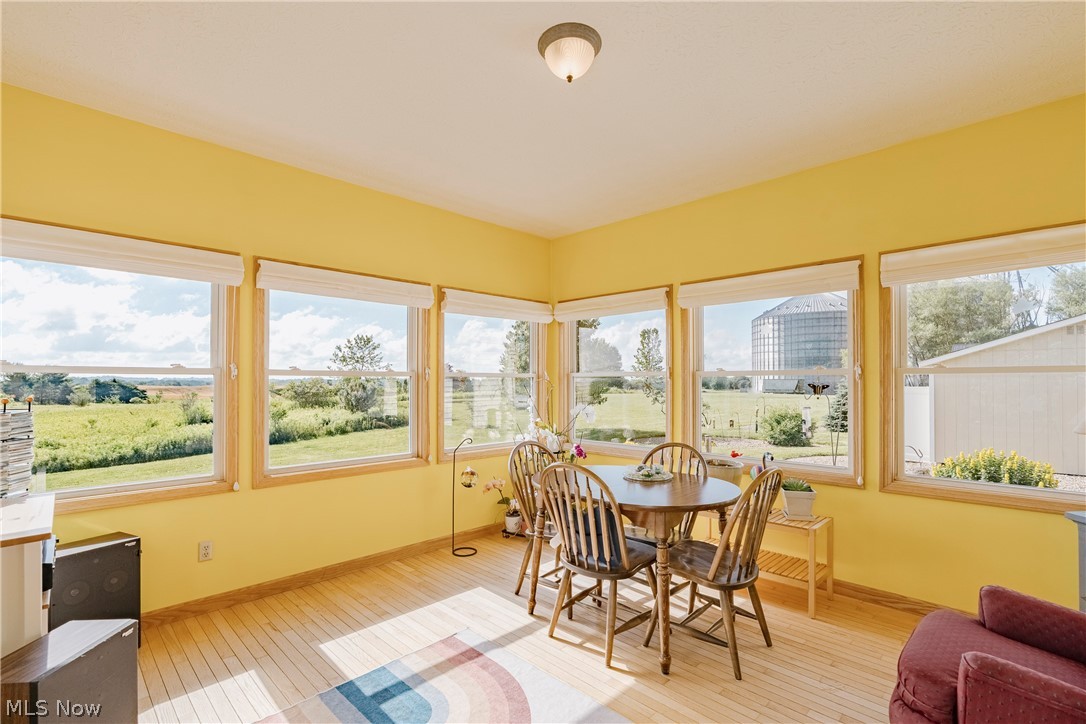 5174 Oakhill Street Louisville OH 44641
