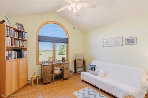 5174 Oakhill Street Louisville OH 44641