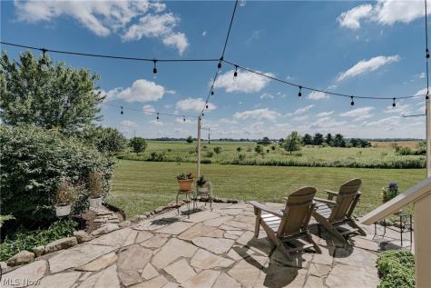 5174 Oakhill Street Louisville OH 44641