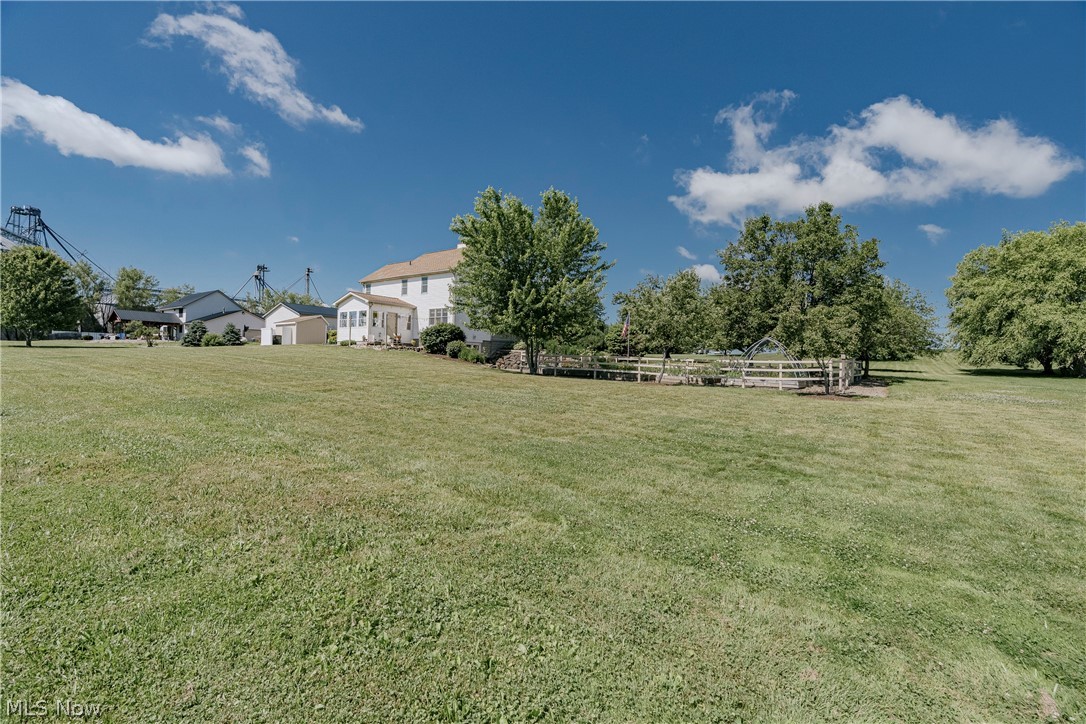 5174 Oakhill Street Louisville OH 44641