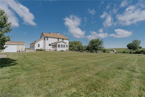 5174 Oakhill Street Louisville OH 44641