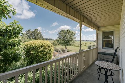 5174 Oakhill Street Louisville OH 44641