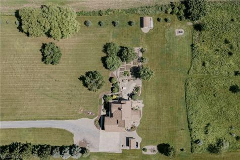 5174 Oakhill Street Louisville OH 44641
