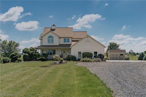 5174 Oakhill Street Louisville OH 44641
