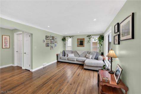 4103 Dawnshire Drive Parma OH 44134