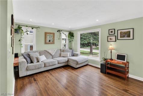 4103 Dawnshire Drive Parma OH 44134
