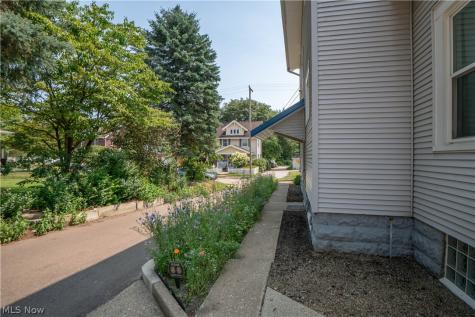 119 5th Street NE North Canton OH 44720