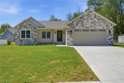 517 Whitetail Trail NE Canton OH 44704