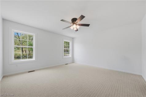 517 Whitetail Trail NE Canton OH 44704