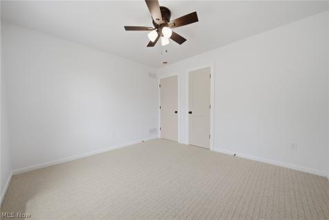 517 Whitetail Trail NE Canton OH 44704