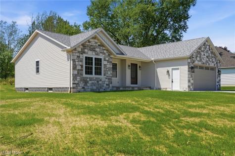 517 Whitetail Trail NE Canton OH 44704