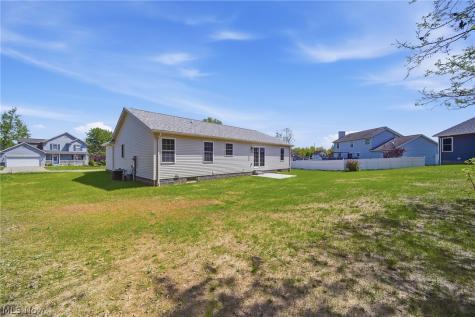 517 Whitetail Trail NE Canton OH 44704