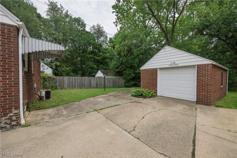 1320 19th Street NE Canton OH 44714