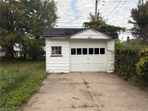 11509 Chester Road Garfield Heights OH 44125