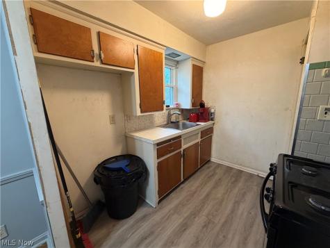 11509 Chester Road Garfield Heights OH 44125