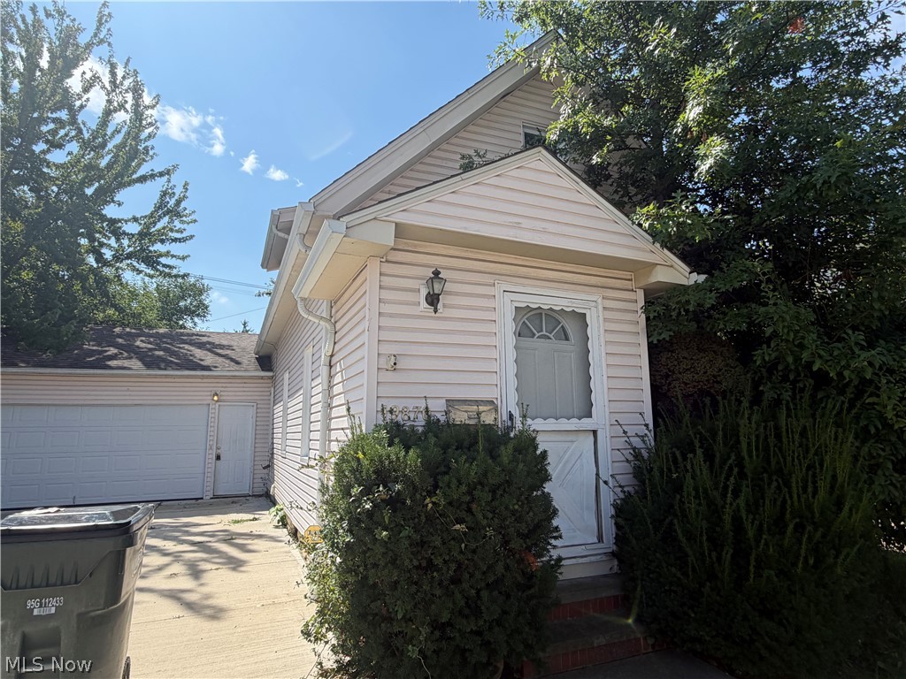 19870 Pasnow Avenue Euclid OH 44119