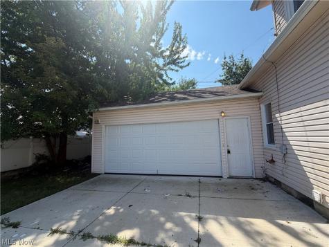 19870 Pasnow Avenue Euclid OH 44119