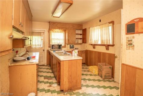 522 Massillon Road Akron OH 44306