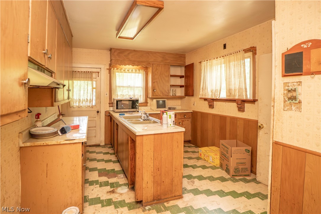 522 Massillon Road Akron OH 44306