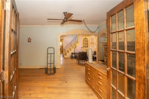 522 Massillon Road Akron OH 44306