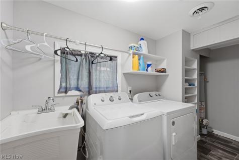 5599 Grove Avenue Mentor OH 44060