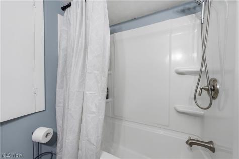 5599 Grove Avenue Mentor OH 44060